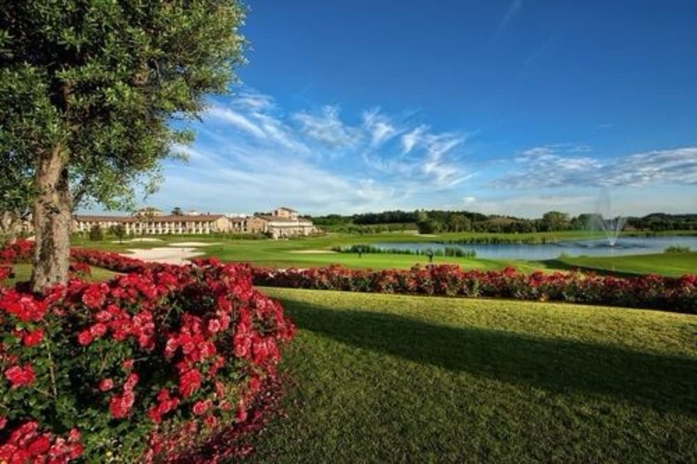 Garda Hotel San Vigilio Golf — Sports & recreation in Pozzolengo, Lombardy