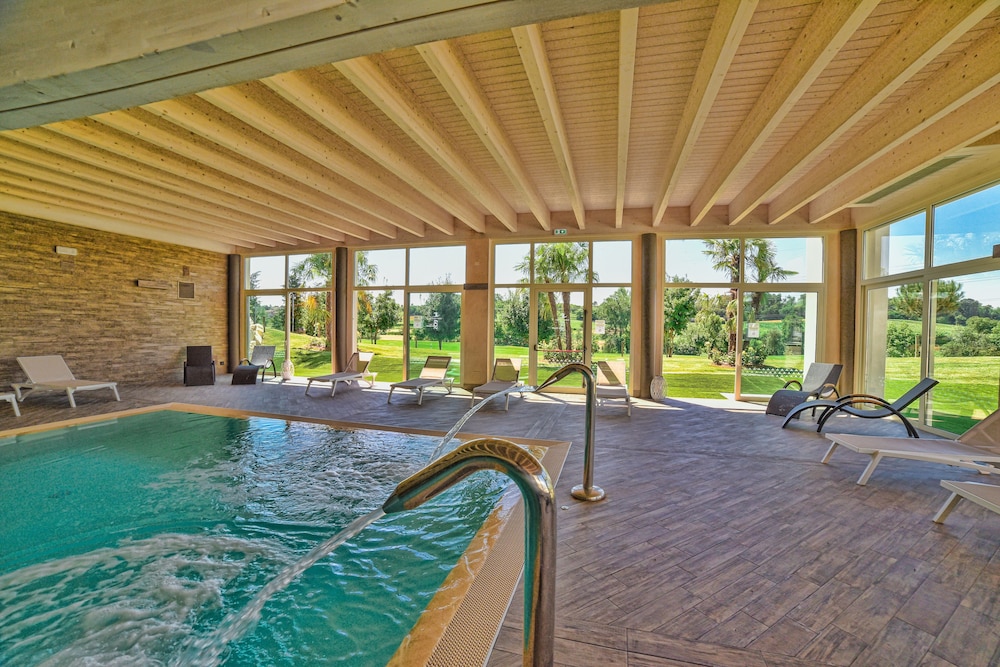 Garda Hotel San Vigilio Golf — Swimming pool in Pozzolengo, Lombardy