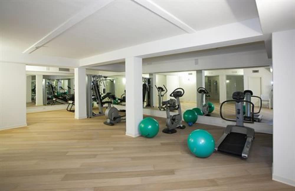 Garda Hotel San Vigilio Golf — Sports & recreation in Pozzolengo, Lombardy