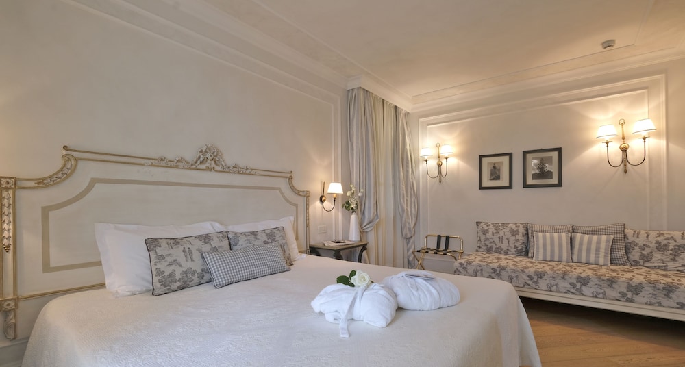 Garda Hotel San Vigilio Golf — Hotel rooms in Pozzolengo, Lombardy