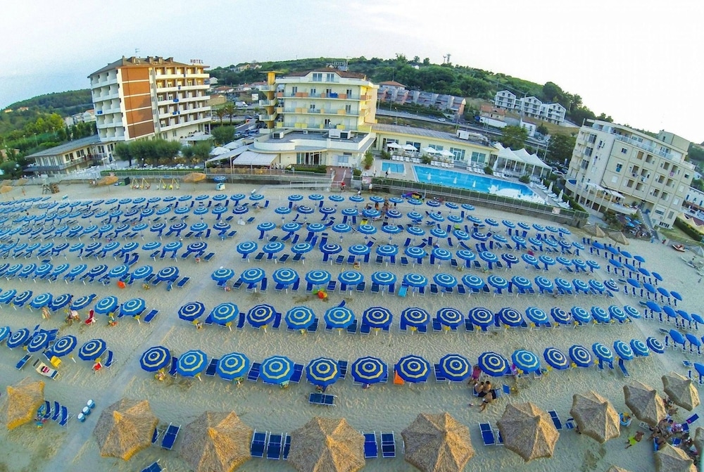 Hotel Mara - zdjęcie 3