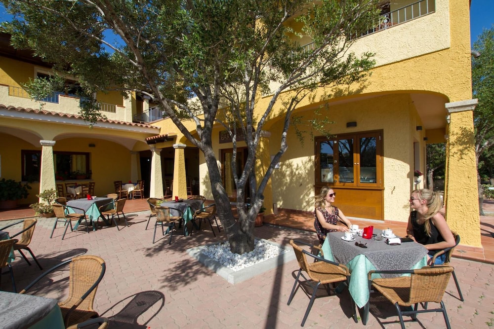 Hotel Lu Pitrali — Hotel building in San Teodoro, Sardinia