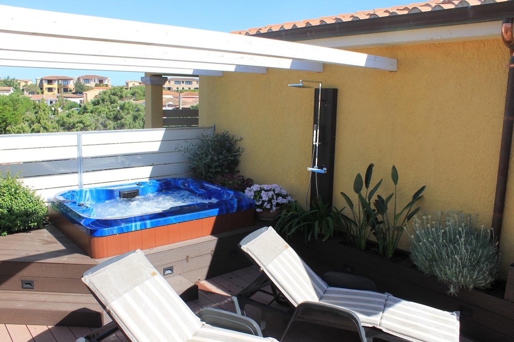 Hotel Lu Pitrali — Swimming pool in San Teodoro, Sardinia