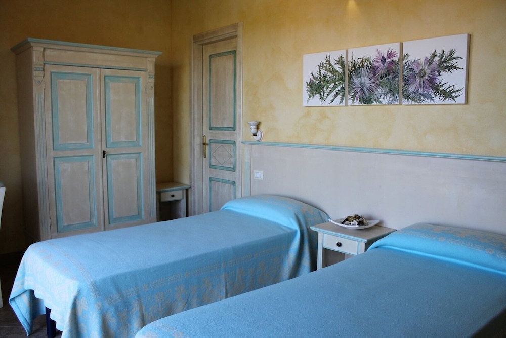 Hotel Lu Pitrali — Spa in San Teodoro, Sardinia