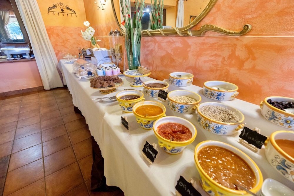 Vecchia Masseria — Restaurant & bars in Caltagirone, Sicily