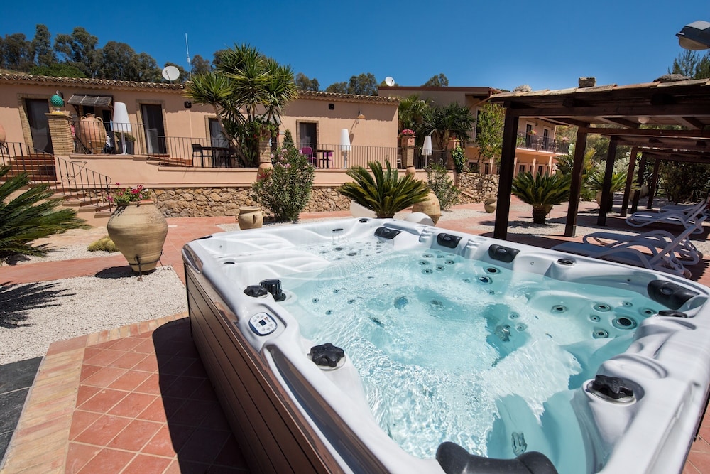 Vecchia Masseria — Spa in Caltagirone, Sicily