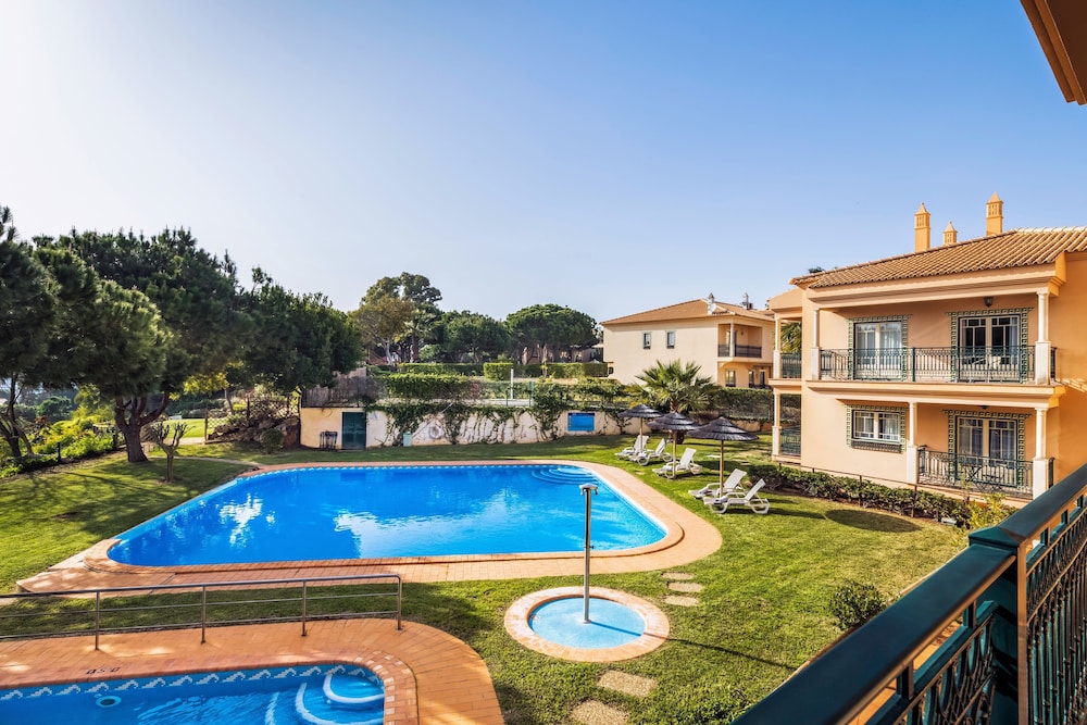 Quinta Pedra dos Bicos — Swimming pool in Albufeira, Faro