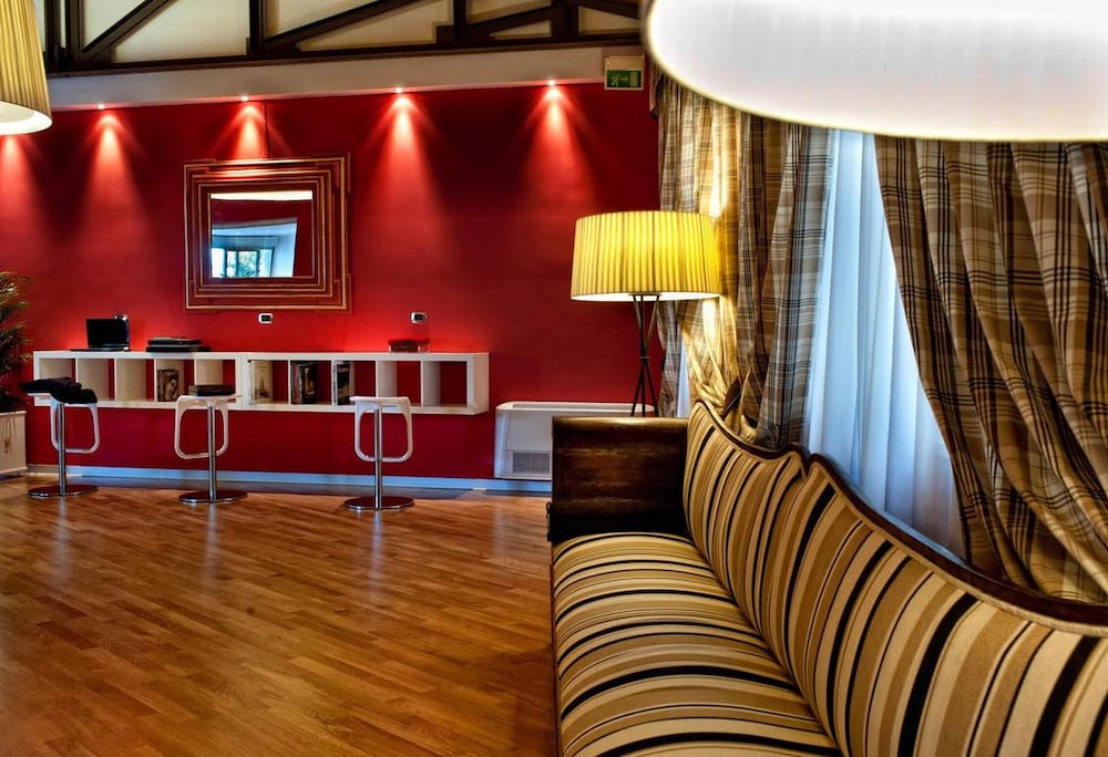 Hotel Villa Sturzo — Hotel rooms in Caltagirone, Sicily