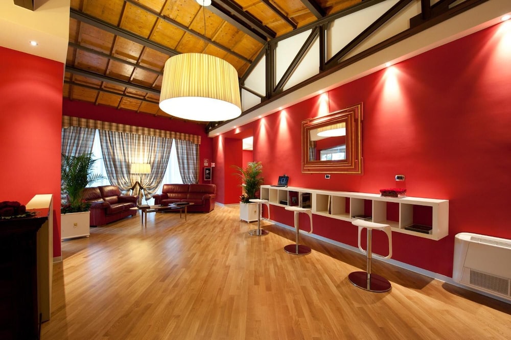 Hotel Villa Sturzo — Hotel rooms in Caltagirone, Sicily