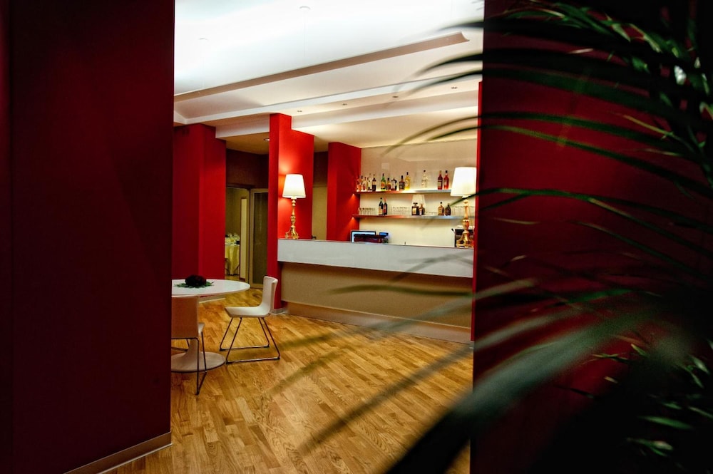 Hotel Villa Sturzo — Restaurant & bars in Caltagirone, Sicily