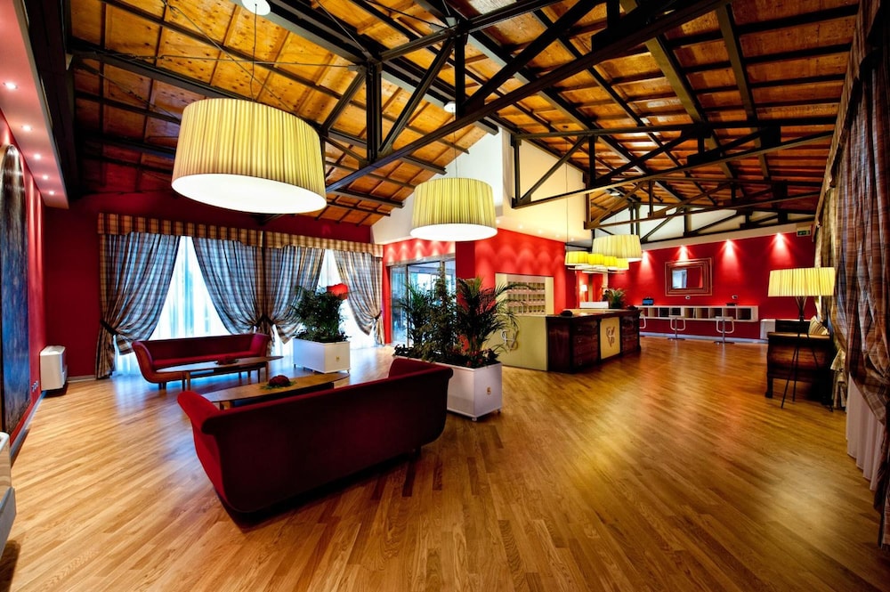 Hotel Villa Sturzo — Restaurant & bars in Caltagirone, Sicily