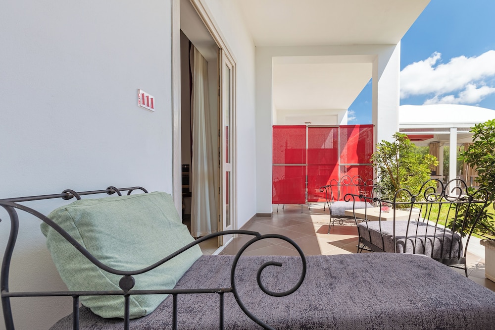 Divino Hotel — Hotel rooms in Rilievo, Sicily