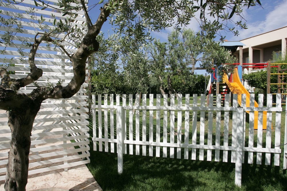 Divino Hotel — Attractions for children in Rilievo, Sicily