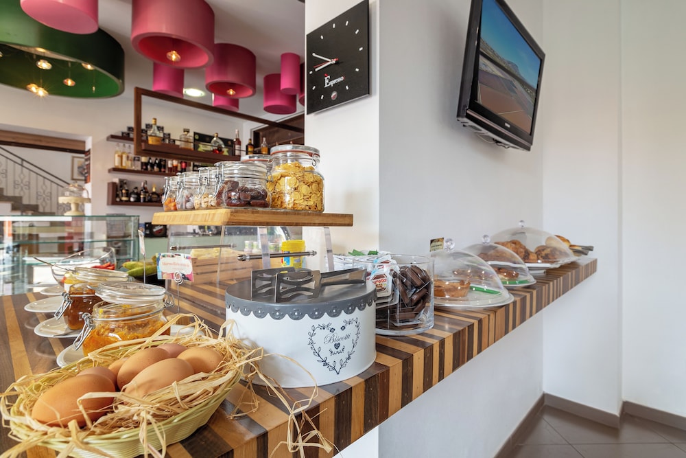 Divino Hotel — Restaurant & bars in Rilievo, Sicily
