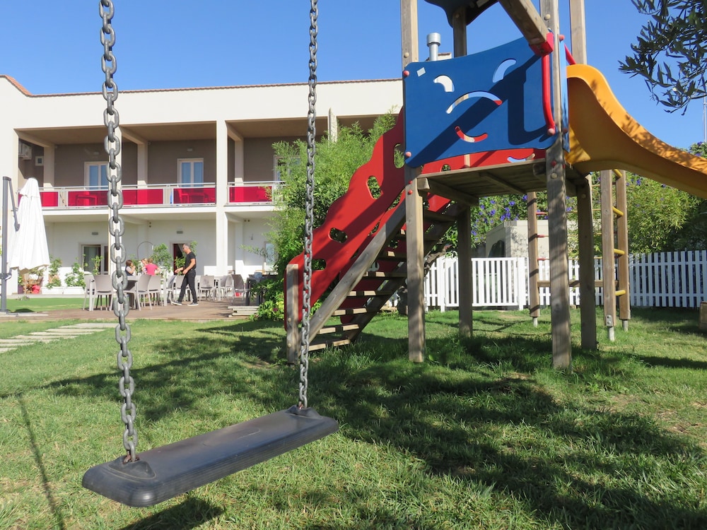 Divino Hotel — Attractions for children in Rilievo, Sicily