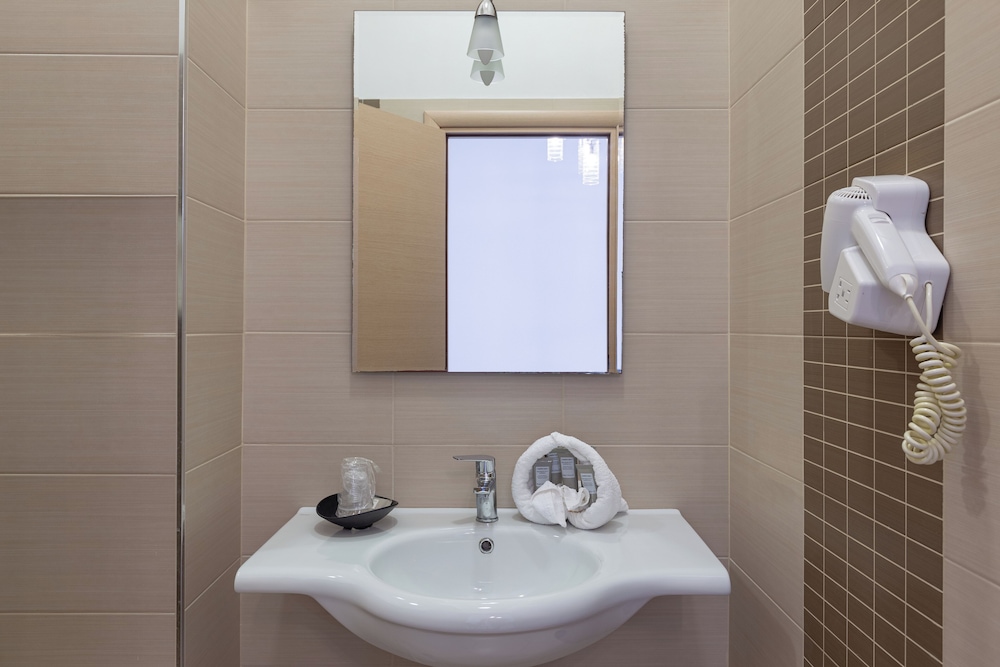 Divino Hotel — Hotel rooms in Rilievo, Sicily