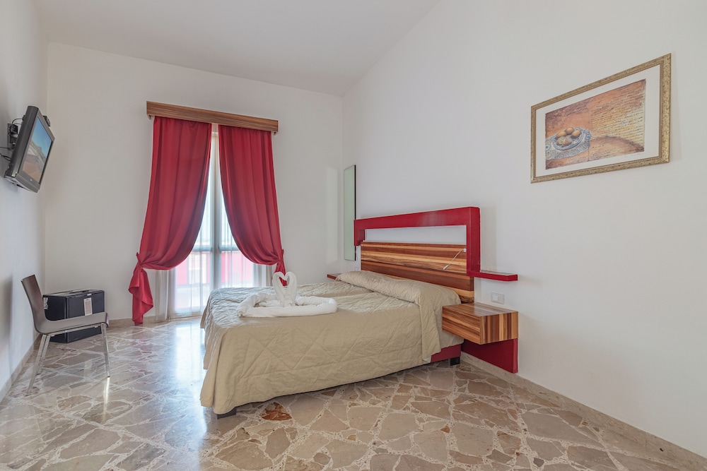 Divino Hotel — Hotel rooms in Rilievo, Sicily