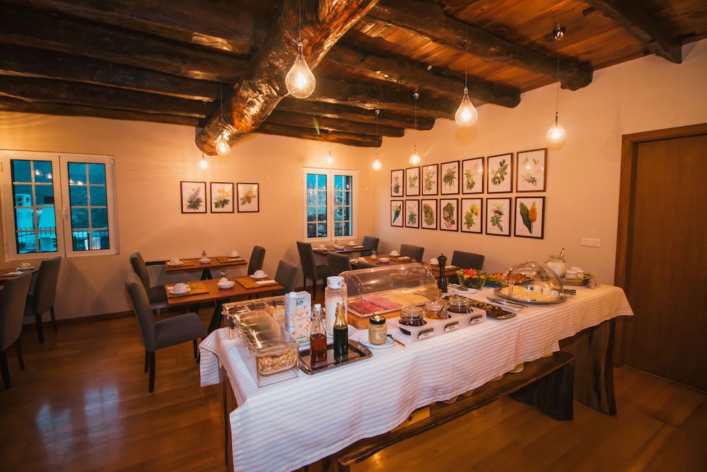 Solar da Bica — Restaurant & bars in São Vicente, Madeira