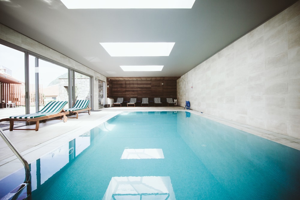 Solar da Bica — Swimming pool in São Vicente, Madeira