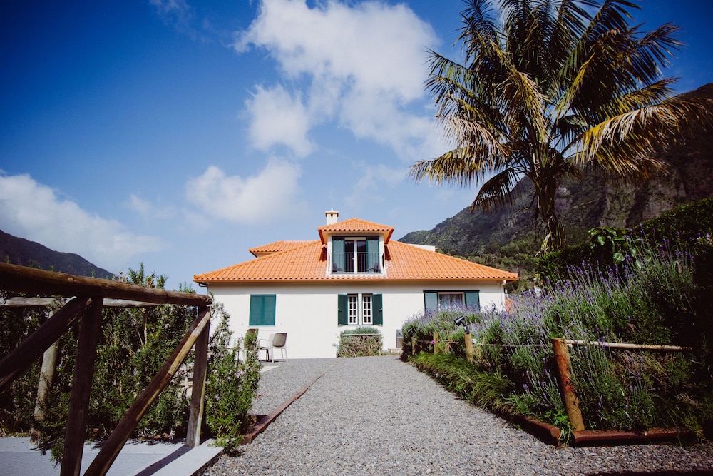 Solar da Bica — Hotel building in São Vicente, Madeira