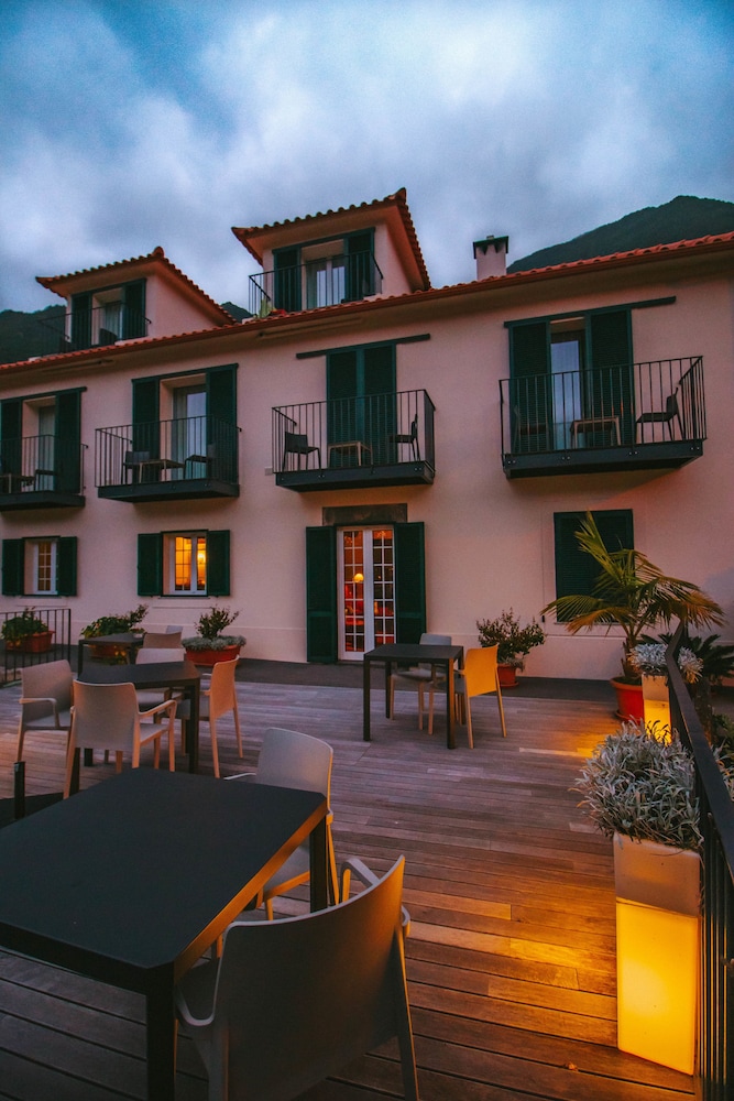 Solar da Bica — Hotel building in São Vicente, Madeira