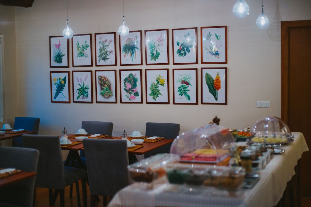 Solar da Bica — Restaurant & bars in São Vicente, Madeira