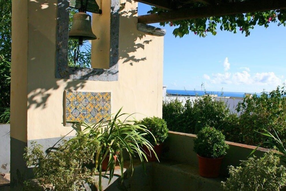 Quinta Mãe dos Homens — Hotel building in Funchal, Madeira