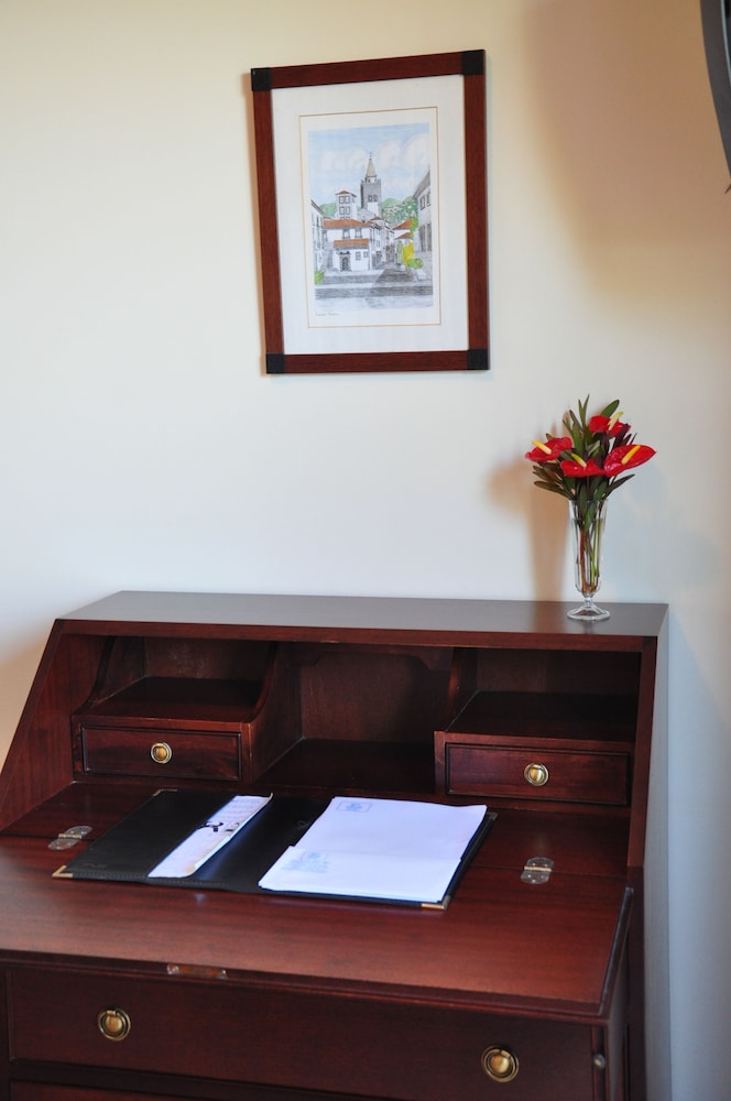 Vila Marta — Hotel rooms in Funchal, Madeira