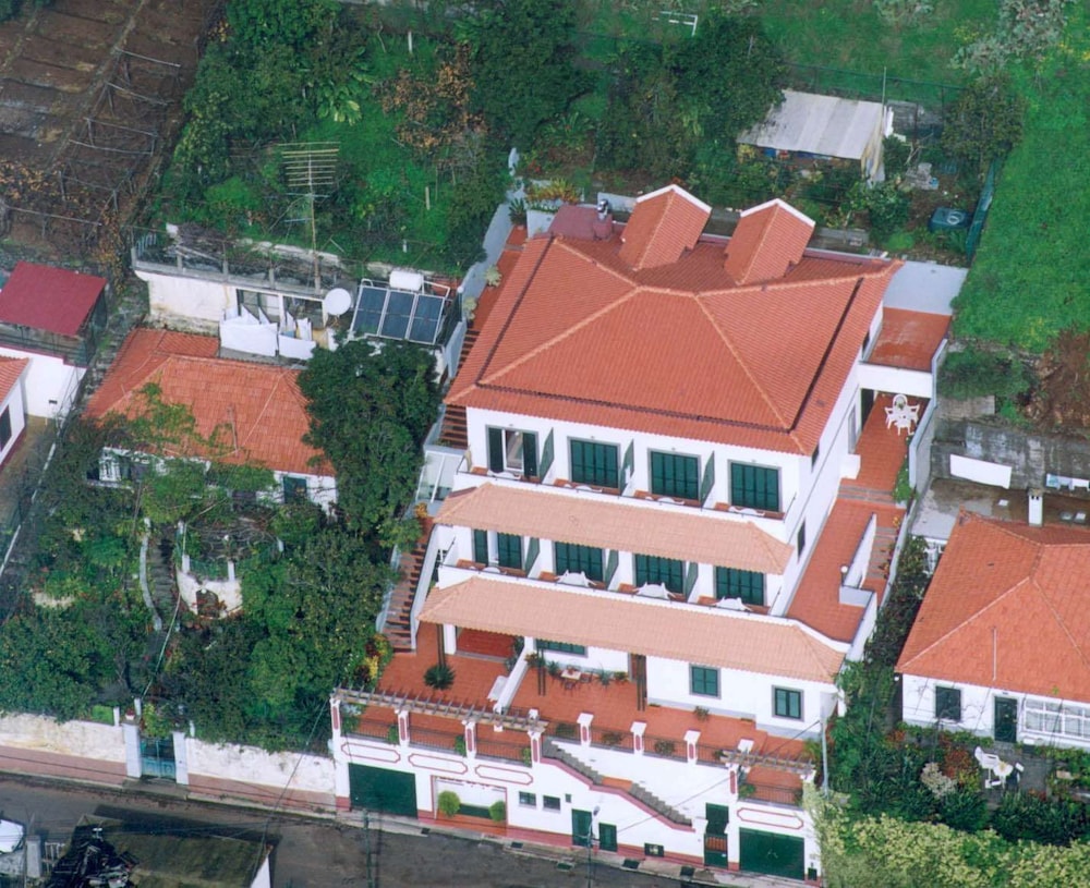 Vila Marta — Hotel building in Funchal, Madeira
