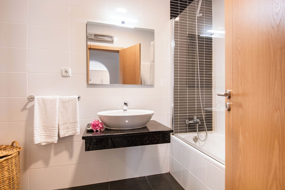 Monte Dourado Resort — Hotel rooms in Carvoeiro, Faro