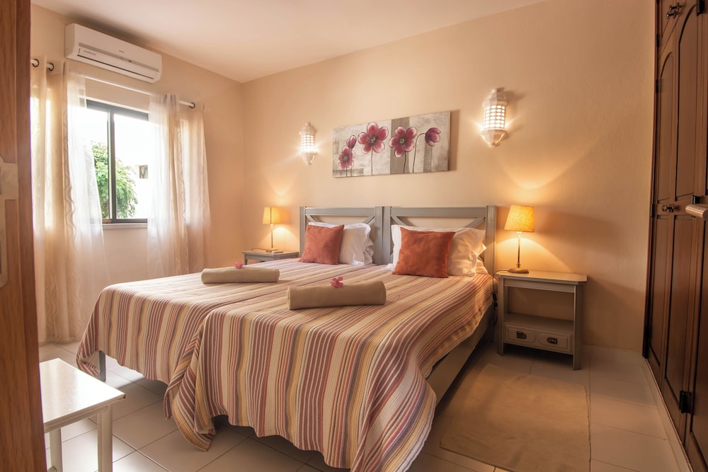 Monte Dourado Resort — Hotel rooms in Carvoeiro, Faro
