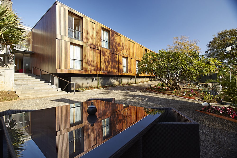 Arts In Hotel Conde Carvalhal — Hotel building in Funchal, Madeira