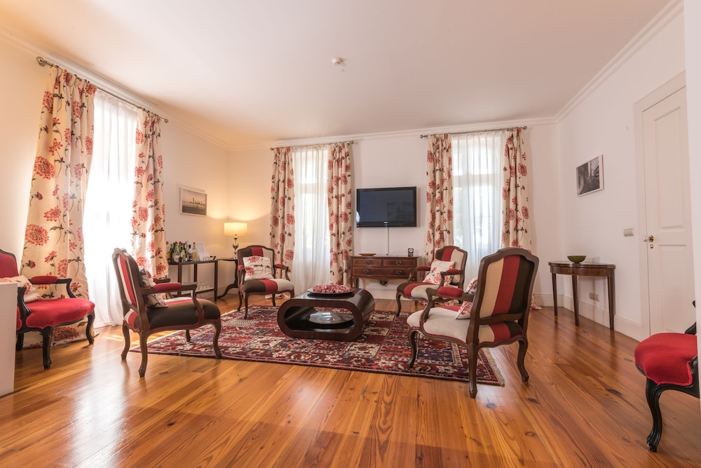 Arts In Hotel Conde Carvalhal — Hotel rooms in Funchal, Madeira