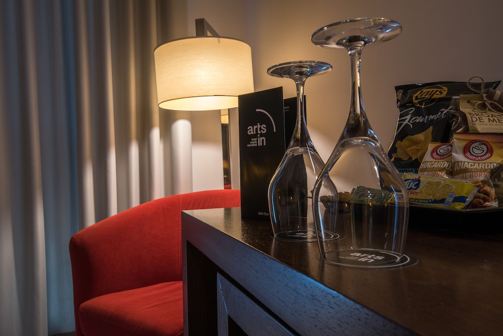 Arts In Hotel Conde Carvalhal — Hotel rooms in Funchal, Madeira