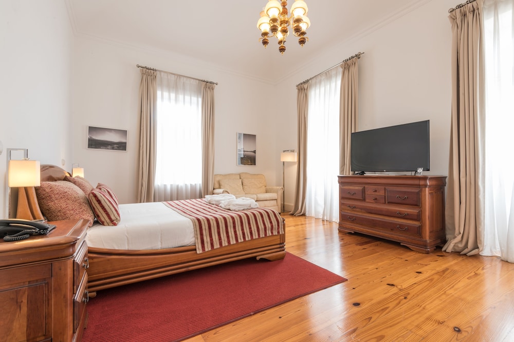 Arts In Hotel Conde Carvalhal — Hotel rooms in Funchal, Madeira