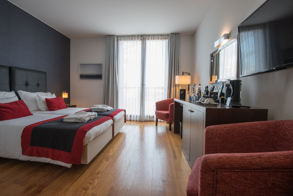 Arts In Hotel Conde Carvalhal — Hotel rooms in Funchal, Madeira