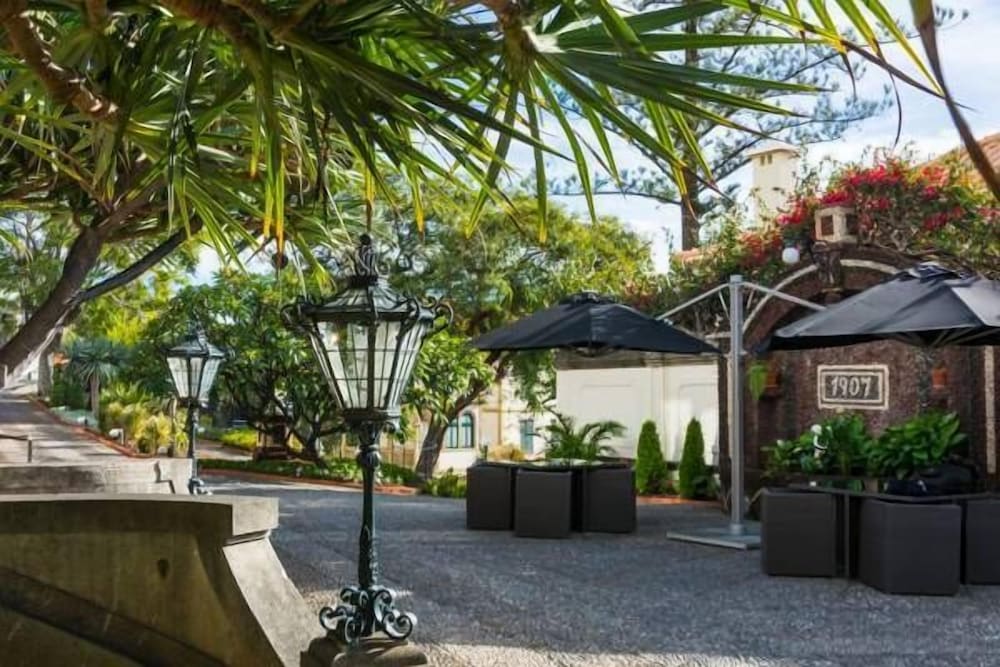 Arts In Hotel Conde Carvalhal — Hotel building in Funchal, Madeira