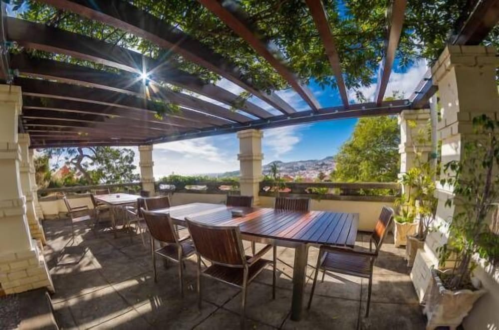 Arts In Hotel Conde Carvalhal — Restaurant & bars in Funchal, Madeira