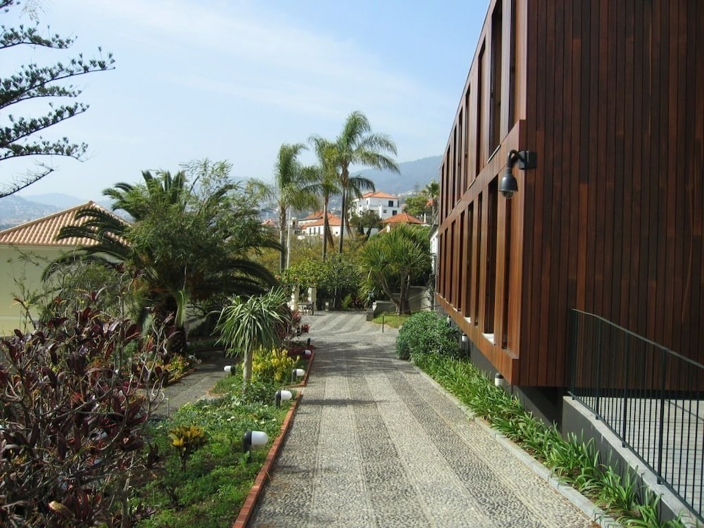 Arts In Hotel Conde Carvalhal — Hotel building in Funchal, Madeira