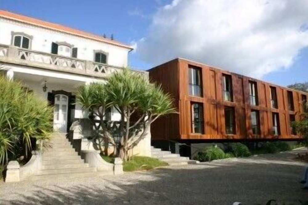 Arts In Hotel Conde Carvalhal — Hotel building in Funchal, Madeira