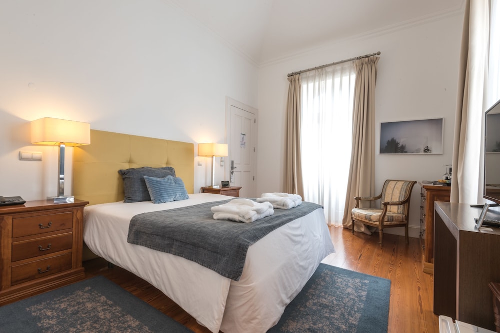 Arts In Hotel Conde Carvalhal — Hotel rooms in Funchal, Madeira