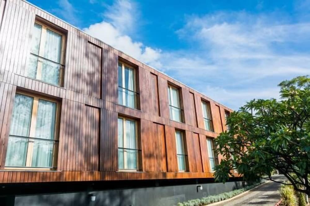 Arts In Hotel Conde Carvalhal — Hotel building in Funchal, Madeira