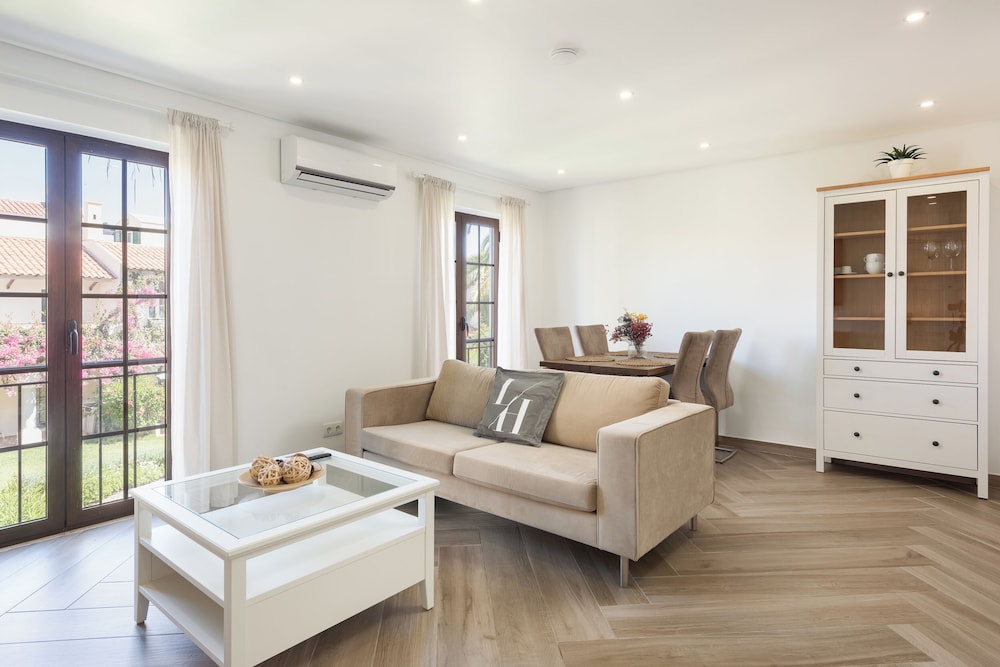 Old Village & Prestige — Hotel rooms in Vilamoura, Faro