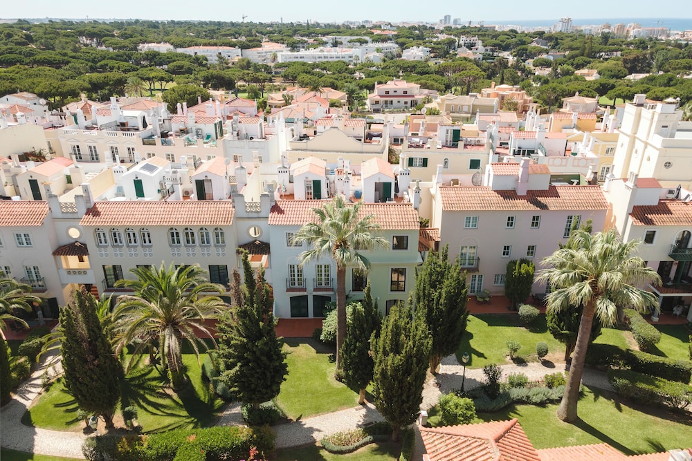 Old Village & Prestige — Hotel building in Vilamoura, Faro