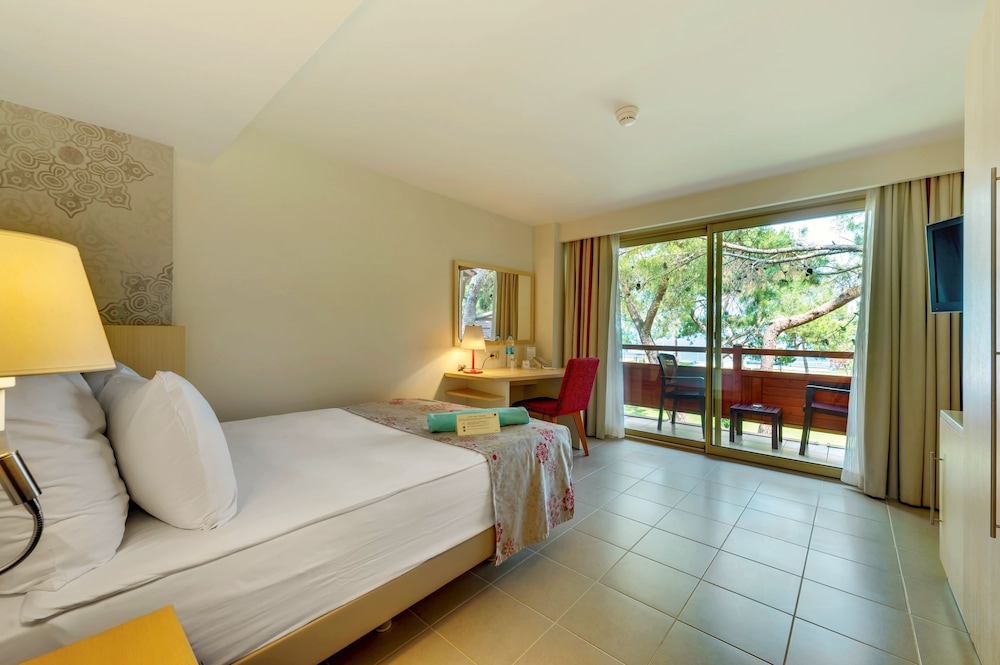 ROBINSON ÇAMYUVA Adults Only- All Inclusive — Hotel rooms in Kemer