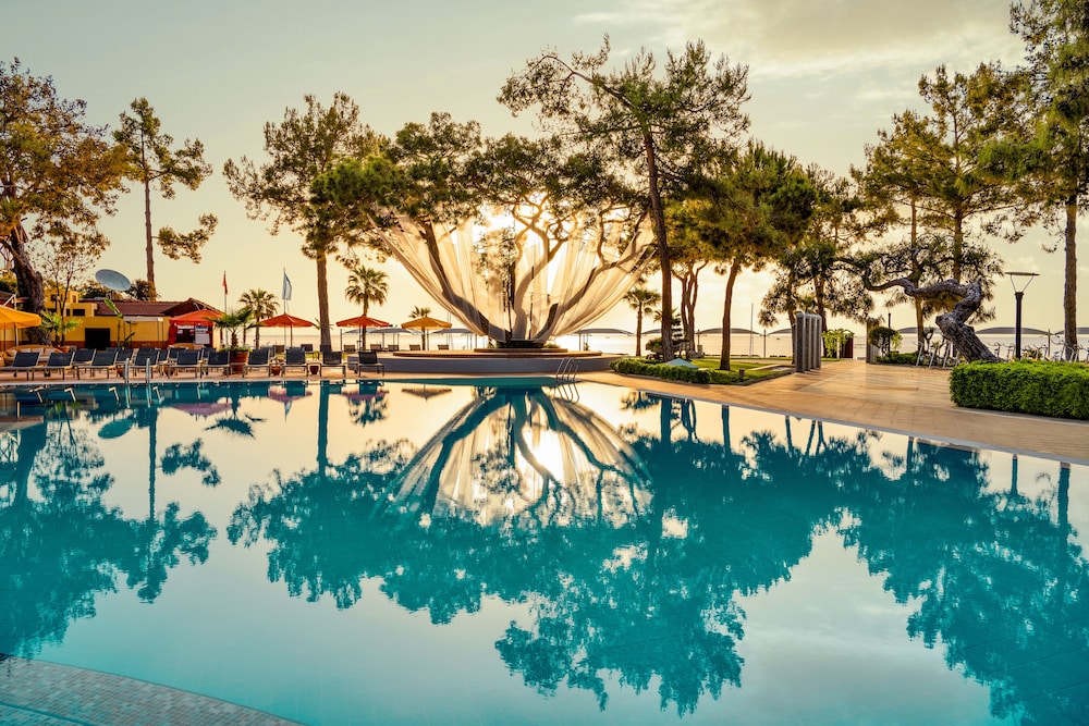 ROBINSON ÇAMYUVA Adults Only- All Inclusive — Swimming pool in Kemer