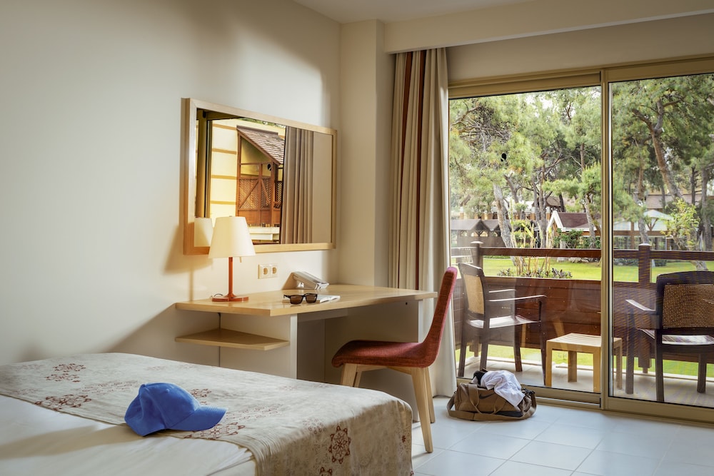 ROBINSON ÇAMYUVA Adults Only- All Inclusive — Hotel rooms in Kemer