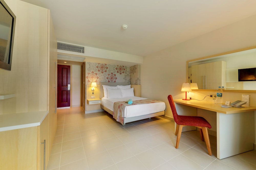 ROBINSON ÇAMYUVA Adults Only- All Inclusive — Hotel rooms in Kemer