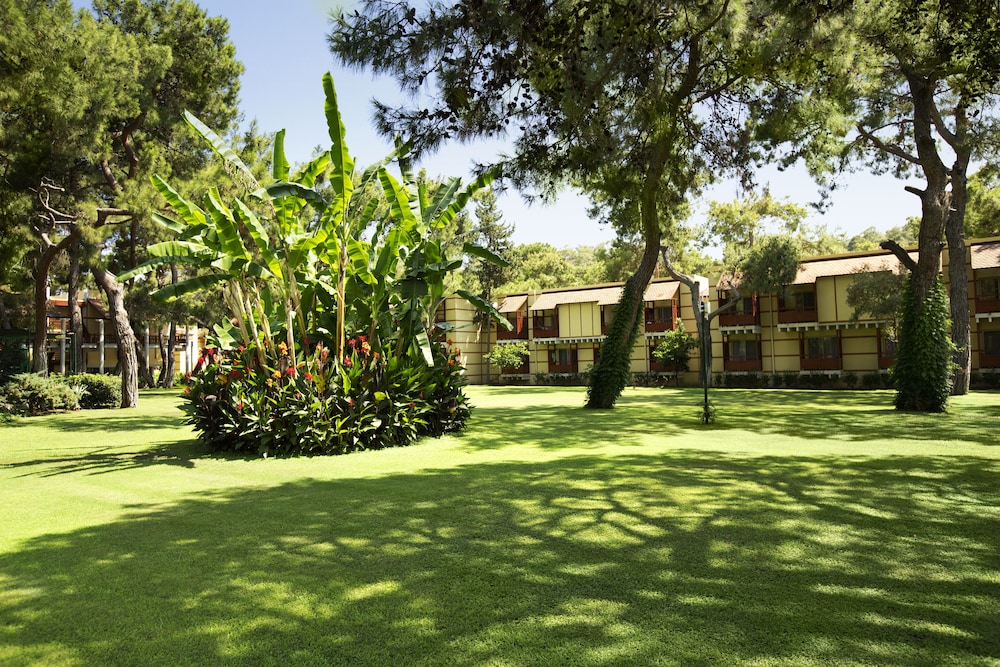 ROBINSON ÇAMYUVA Adults Only- All Inclusive — Hotel building in Kemer