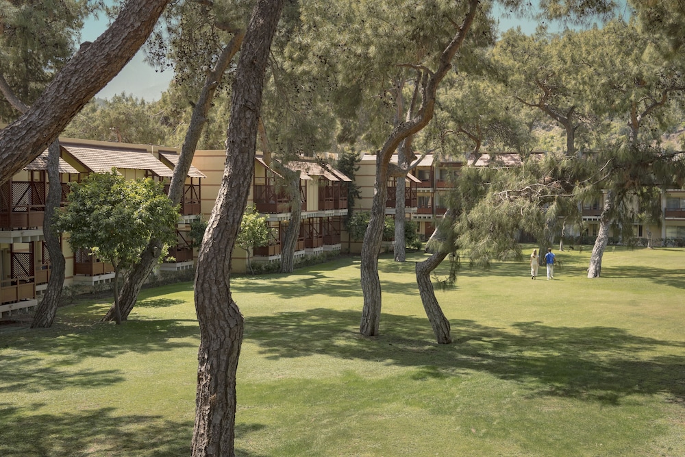 ROBINSON ÇAMYUVA Adults Only- All Inclusive — Hotel building in Kemer